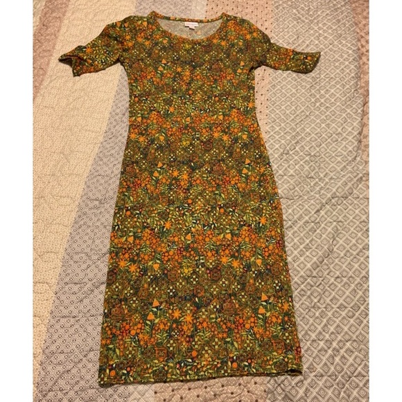 LulaRoe Form Fitting Quarter Sleeve Dress - Picture 1 of 2